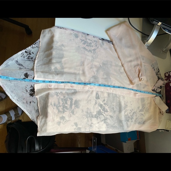 ⭐️SOLD⭐️Sheer Floral Pink Blousse - Picture 7 of 10